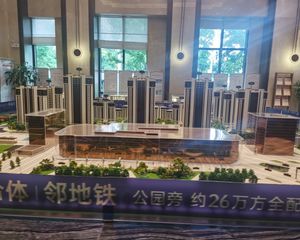 洋房,户型方正,楼层好,房东诚心出售