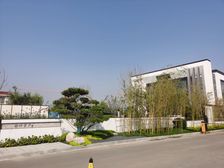 湖畔一期 南排湖景房 车位一个 高楼层东边户 有钥匙