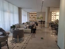 湖畔一期25万精装修车位一个有钥匙满两年观景楼层