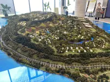 该房源联排别墅带花园四室两厅三卫可装室内电梯