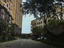 毛坯房,价格便宜,视野宽阔交通便利