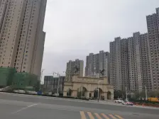 银河国际B区 别墅旁 164平低楼层 南北通透