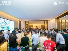 环境优美 中上楼层 电梯 3房2厅1厨1卫