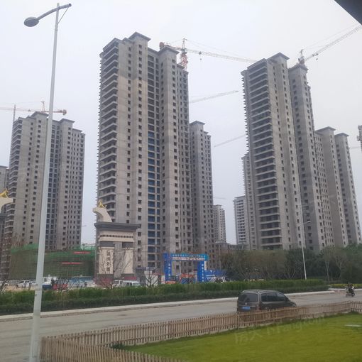 华能郡府2室1厅1卫南北朝向2600.00元/月出租