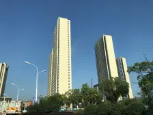 次新房小区无需过红绿灯出门就是云龙老人接孩子方便。