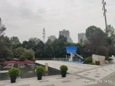 朝小区中庭景观,交通便利,生活配套施舍齐全