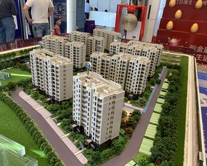 新城悦隽时代一楼带院子的端户诚心卖随时看房