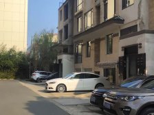 清城美墅别墅精装修,上下4层,产权清晰,诚心出售