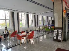 精装修可以看海,小区人车分流,低楼层不挡光,诚心卖