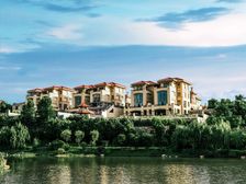 九里峰山小区环境优美,停车便利,适合居住。