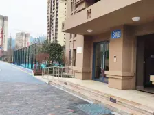 业主诚心出售,户型方正,采光好,出行方便