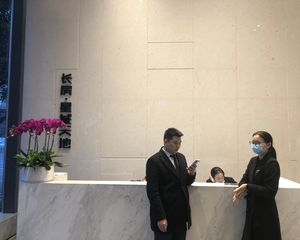 清水毛坯的经典大三房中间楼层视野佳诚心出售