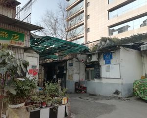 顺江路303号2室1厅东