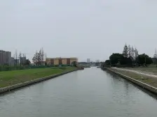 高品质人车分流小区,泳池,健身房,随时看房。