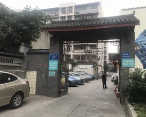 东府街27号 2室1厅 南 北