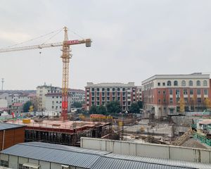 万固广场70年住宅公寓,二次装修,房东诚心出售