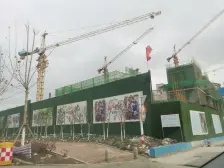 200万装修,单层面积178平,带字母车位,诚心出售