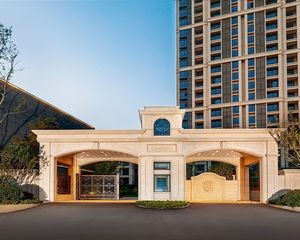朝南大两室,电梯双气,人车分流,采光不错,明卫