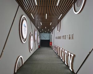 次新小区地铁口荣盛城毛坯大4房2梯2户小高层