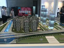 红角洲次新盘,江边大平层。四房三卫。精装房