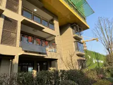 东投国贸海棠之恋 南北通透,采光好 装修好,环镜优美 中间楼层