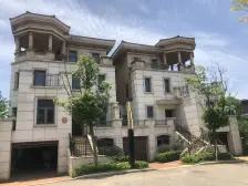 金燕国际温泉城 南北通透,采光好 周边匹套完善,,出行方便