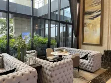 首地人和街旁,带两个协议,三加二户型