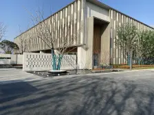 月印万川底楼带地下室,前后花园,房东诚心出售!