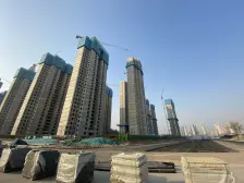 融创城融馨园 4室2厅 南 北