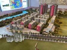 大学城 华远海蓝和光一期三房166万