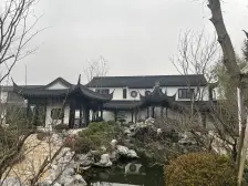 70年产权大两房,楼层低,临河环境好。