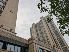 此房满五年,税费低,多余房产诚意出售!