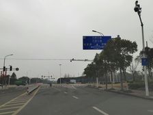 绿地铂澜府,110平,三室两两厅,毛坯房,好楼层
