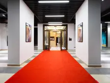 跃层洋房.带花园.价格可谈诚心出售.安静.中间楼栋