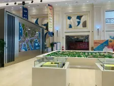 人车分流小区 一楼带花园 有花 有草