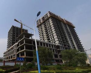 万达商圈 二中旁 地铁口 精装公寓 总价小 诚心卖