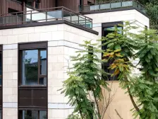 小区环境优美,配套设施齐全,绿化很好,视野看中庭..