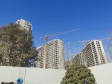 一楼带院复试,南北花园,带地下室,舒适度高品质小区