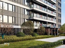 次新房,精壮修,近地铁。大阳台。