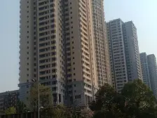 业主急售 看起可讲价 轻轨站300米 配套齐全