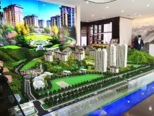 和润新城三室一厅,交通便利。。