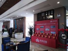 房子顶楼复式客厅调高4.8 四室两位 随时看房