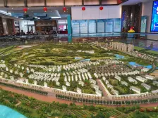 富力城双拼别墅,有双阳台,带花园,视野开阔。