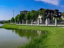 环境好一楼带院,位置好。随时看房。