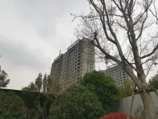 该小区2022年交付,次新小区,品质对比后期交付小区好