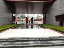 9号线春华大道站旁。三房小高,次新小区,配套成熟