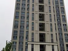 新挂牌大三房,景观楼层,婚房装修 诚意出售 带车位