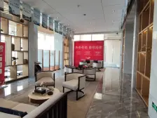 保利板叠 带屋顶花园 位置安静 朝中庭