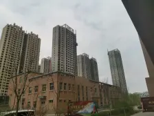 轨道城市曙光 地铁口 毛坯大三室 户型方正 看房方便