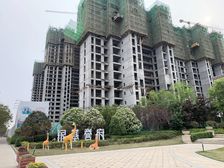 银基誉府电梯洋房精装三室拎包住有证暖
